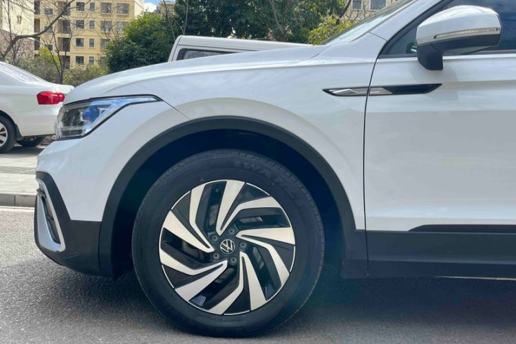 Used Volkswagen Tiguan L 2023 330TSI Automatic Two-Wheel Drive Comfort Edition