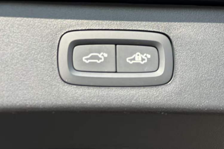 Used Lynk & Co 01 2019 2.0T Two-Wheel-Drive Pro Version China VI Standard Interior 11