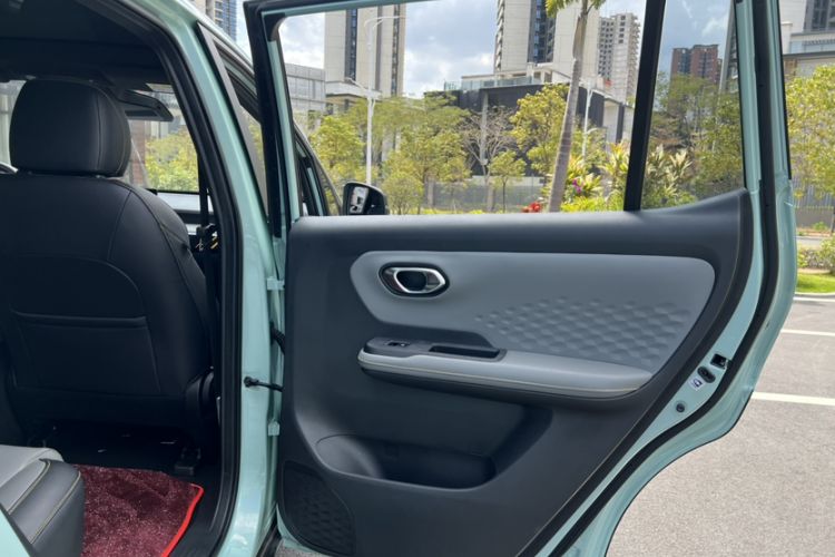 Used AION Y 2022 70 Tech Edition Lithium Iron Phosphate
