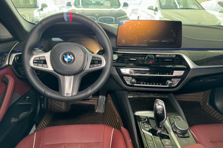 Used BMW 5 Series 2022 Second Facelift 525Li M Sport Package
