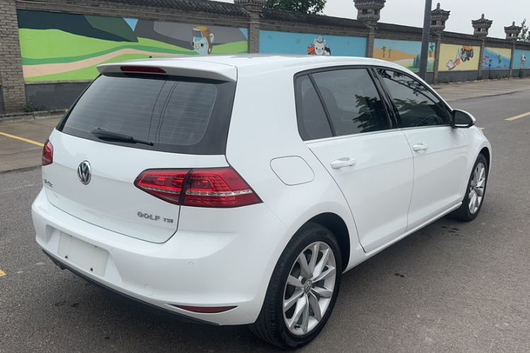 Used Volkswagen Golf 2015 1.4TSI Automatic Flagship Model
