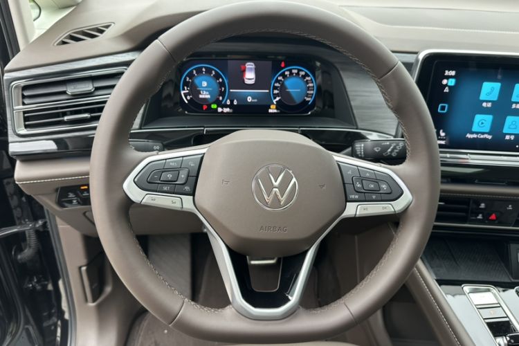 Used Volkswagen Viloran 2024 380TSI Premium Edition Interior 10