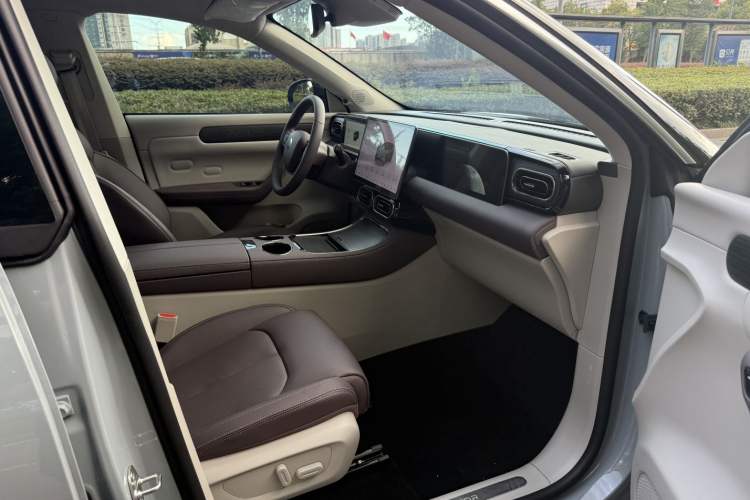 Used Leapmotor C11 2024 All-Electric 580 Luxury Edition
