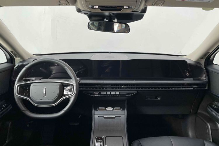 Used Lincoln Corsair 2024 2.0T Two-Wheel Drive Deluxe Edition
