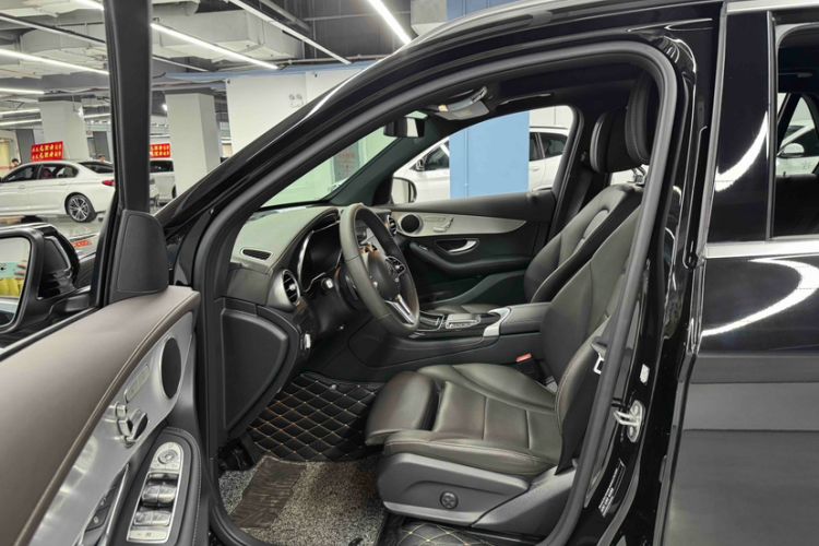 Used Mercedes-Benz GLC 2021 GLC 260 L 4MATIC Dynamic Edition Interior 6