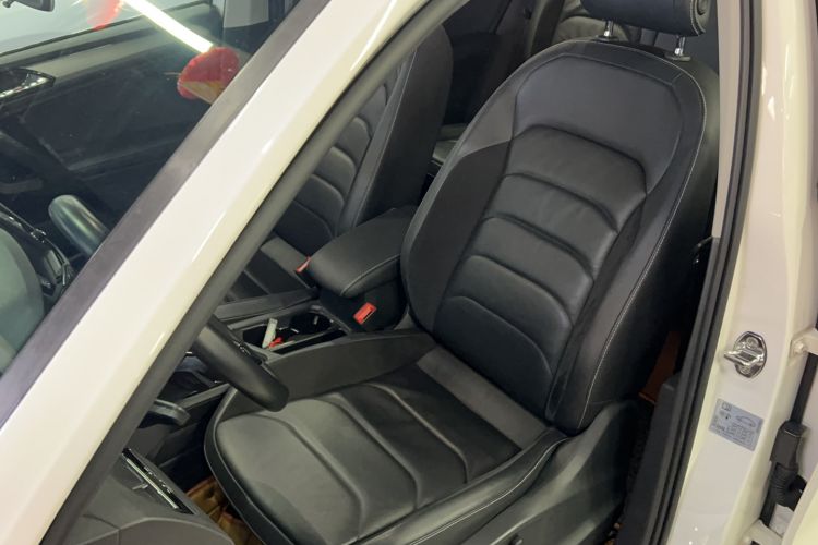 Used Volkswagen Tiguan L 2018 330TSI Automatic Two-Wheel Drive Comfort Edition Left Front Seat