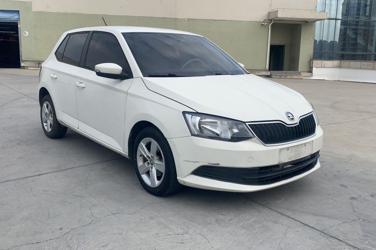 Used Skoda Fabia 2017 1.4L Automatic Car Enjoy Edition Exterior 2