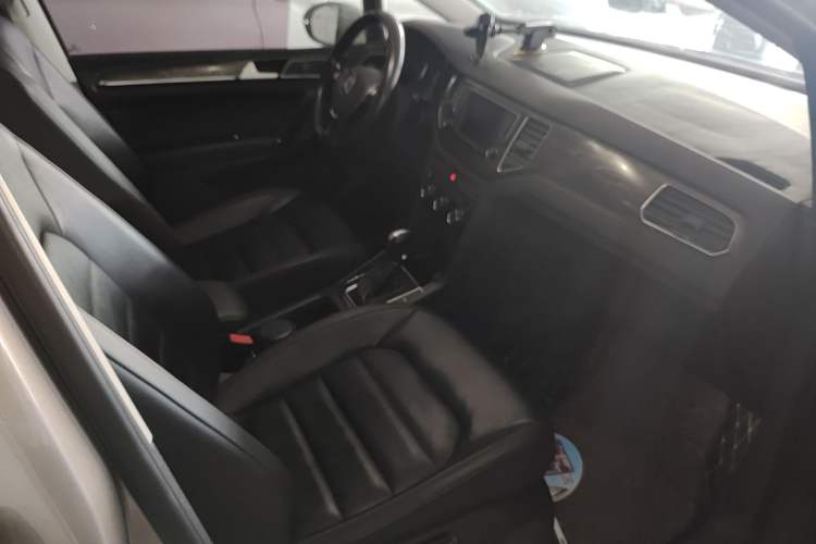 Used Volkswagen Golf Sportsvan 2016 280TSI Automatic Luxury Model