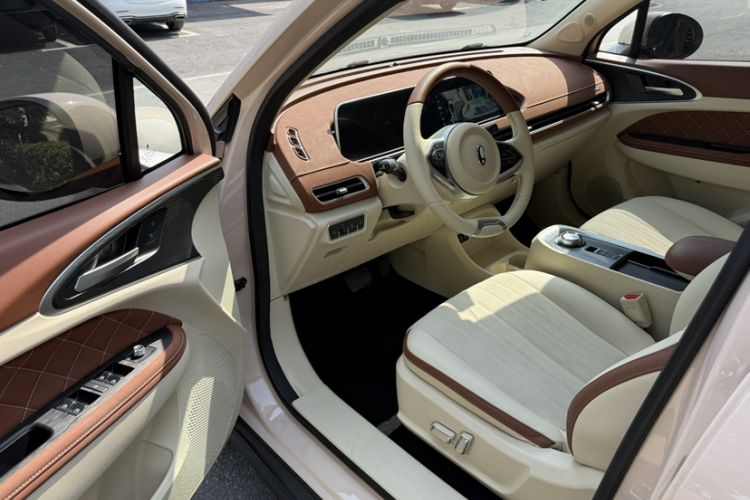 Used ORA Good Cat 2022 Morandi Edition 400km Standard Range Two-Week Young Enjoyment Version Lithium Iron Phosphate
