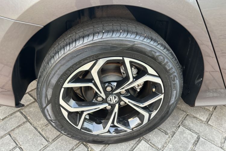 Used MG 5 2022 180 DVVT CVT Youth Luxury Edition