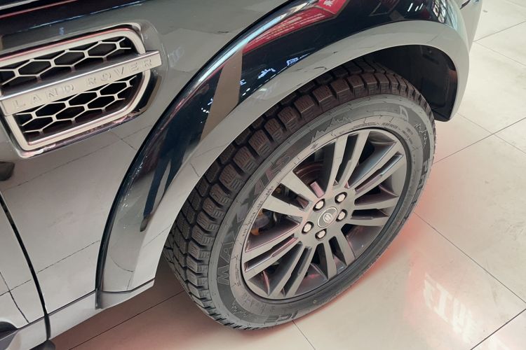 Used Land Rover Discovery 2016 3.0 SC Obsidian Black Heritage Edition SE
