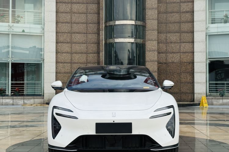 Used Avatr 06 2025 Max All-Electric Version