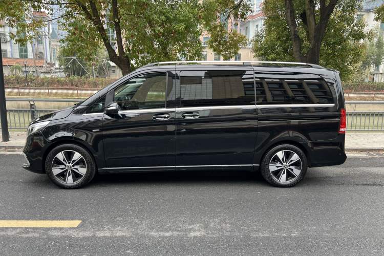 Used Mercedes-Benz V-Class 2021 V 260 Prestige Edition