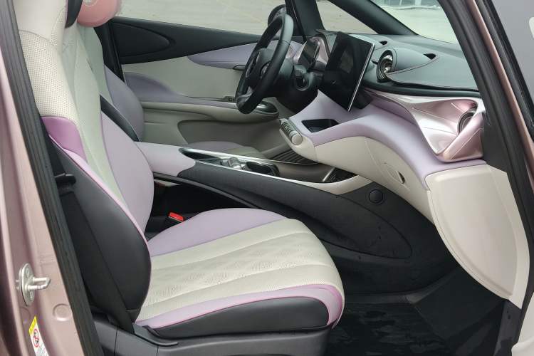 Used BYD Dolphin 2023 420 km Fashion Edition