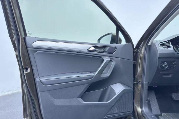 Used Volkswagen Tiguan L 2017 330TSI Automatic Two-Wheel Drive Luxury Edition