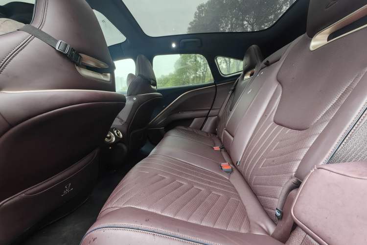 Used Avatr 11 2023 Long-Range Single-Motor Version 5 Seats
