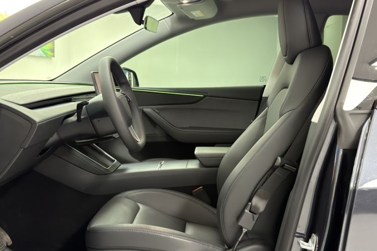 Used Tesla Model Y 2026 Model Long-Range Rear-Wheel-Drive Version
