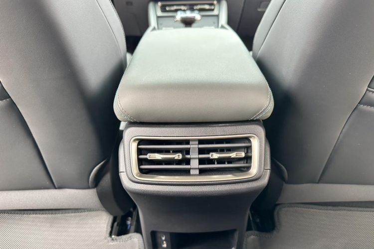 Used BYD Qin L 2025 DM-i Smart Drive 80KM Leading Model