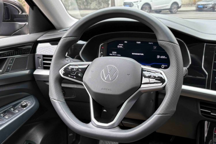 Used Volkswagen Passat 2024 380TSI Luxury Edition
