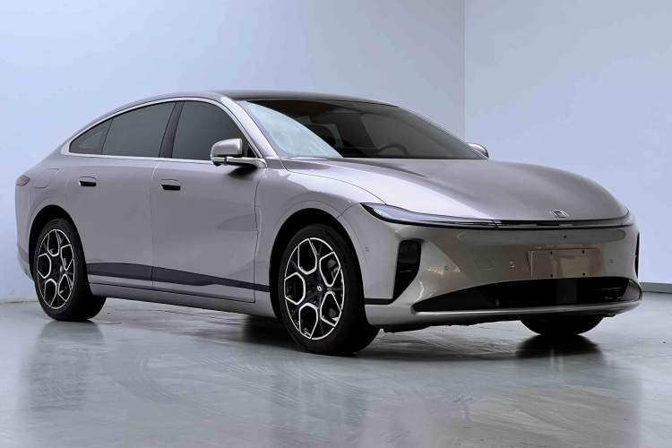 Used CHANGAN NEVO A07 2026 Model Ultra-Long Blue Whale Range-Extending 310 Luxury Edition Exterior 2