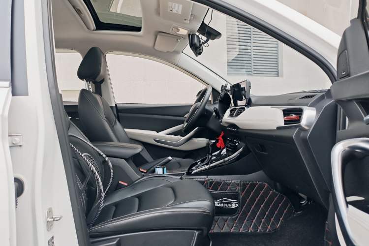 Used Baojun 530 2019 1.5T CVT Luxury Model 7 Seats China V Emission Standard
