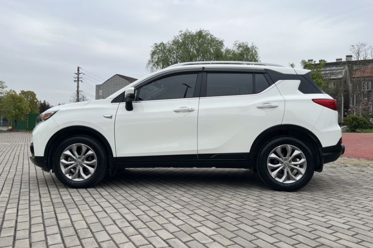 Used GAC Trumpchi GS3 2017 200T Automatic Elite Edition Exterior 7