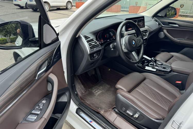 Used BMW X3 2023 xDrive30i Leading Model M Night Edition Package Interior 9