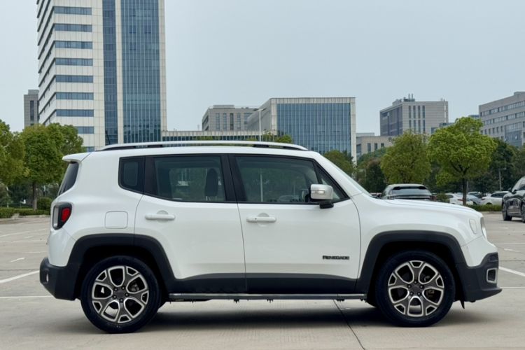 Used Jeep Renegade 2018 Connected Large Screen Version 180T Automatic Smart Version
