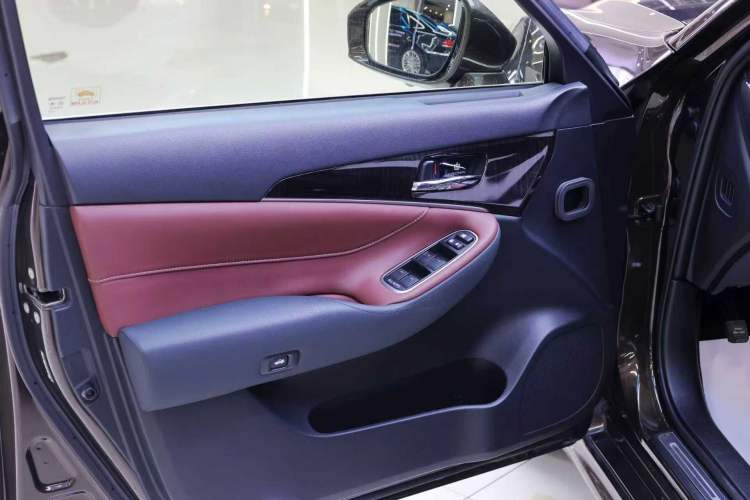 Used Toyota Crown 2017 2.0T Sport Edition Interior 2