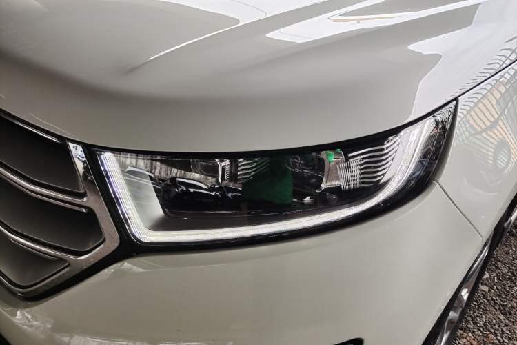 Used Ford Edge 2016 EcoBoost 245 Two-Wheel-Drive Titanium 7-Seater
