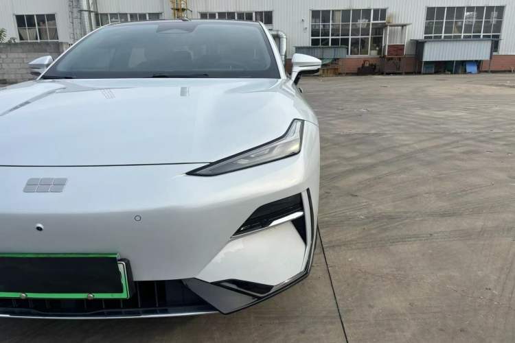 Used Geely Galaxy E8 2025 575 km Exploration Intelligent Driving Edition
