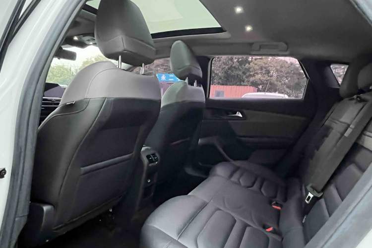 Used Citroen C5 X 2021 1.6T Enjoy the Extraordinary Interior 2