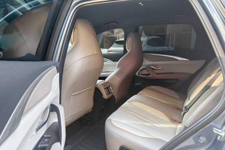 Used BYD Song Pro New Energy 2024 HONOR Edition DM-i 71KM Navigation Model