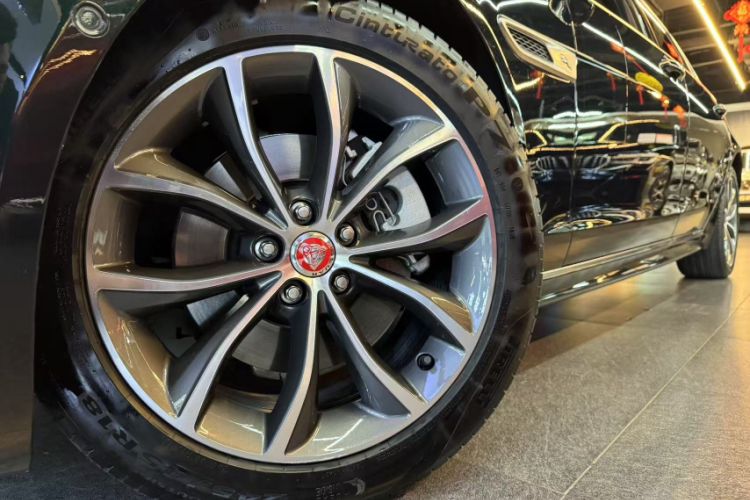 Used Jaguar XFL 2023 XFL 2.0T P250 Two-Wheel-Drive Elite Sport Edition