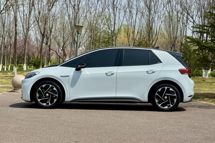 Used Volkswagen ID.3 2023 Pure Smart Edition Exterior 4