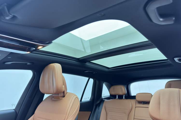 Used Mercedes-Benz GLC 2023 GLC 260 L 4MATIC Luxury Model 5 Seats Interior 5