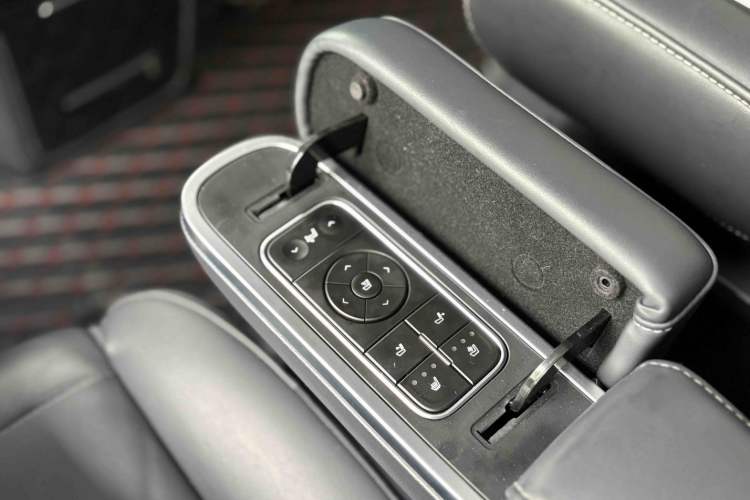 Used GAC Trumpchi M8 2021 Master Series 390T Prestige Edition Interior 5