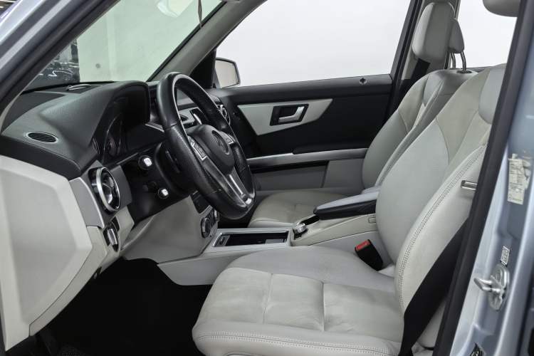 Used Mercedes-Benz GLK-Class 2015 GLK 300 4MATIC Fashion Edition Ultimate Version
