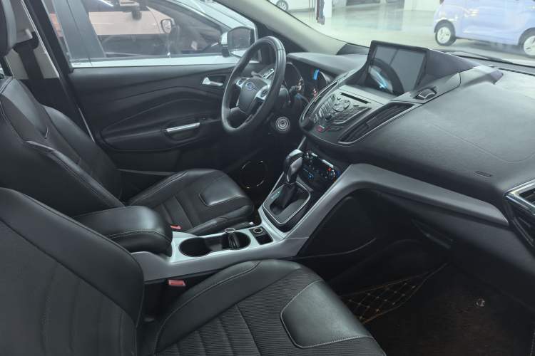 Used Ford Kuga 2013 1.6L GTDi Two-Wheel-Drive Trend Model