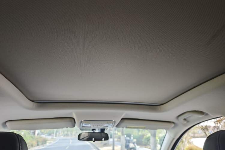 Used Sinotruk VGV U70 2020 1.5T Automatic Smart Luxury 7-Seater