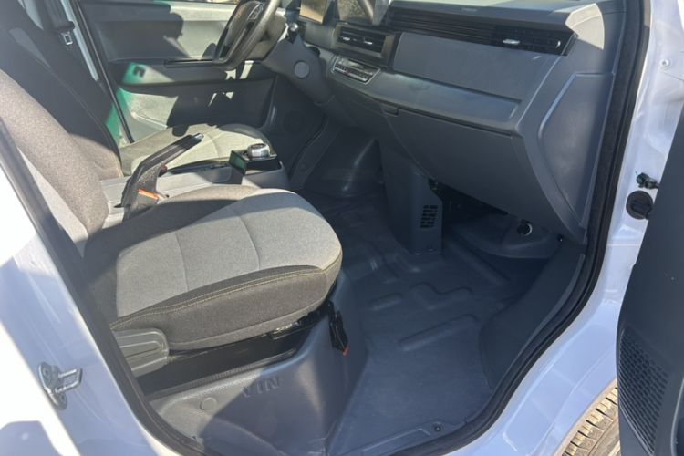 Used Farizon Xingxiang V 2024 Star Enjoy V6E Feature Edition Xuanwu 41.055 kWh
