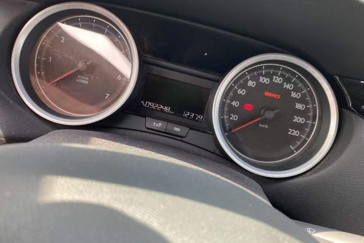 Used Peugeot 408 2015 1.2T Automatic Glory Edition
