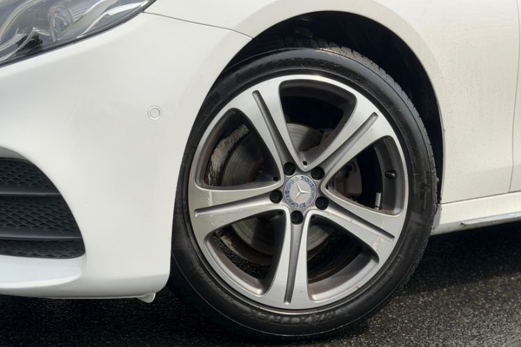 Used Mercedes-Benz E-Class 2016 E 200 L Sport Edition Exterior 9