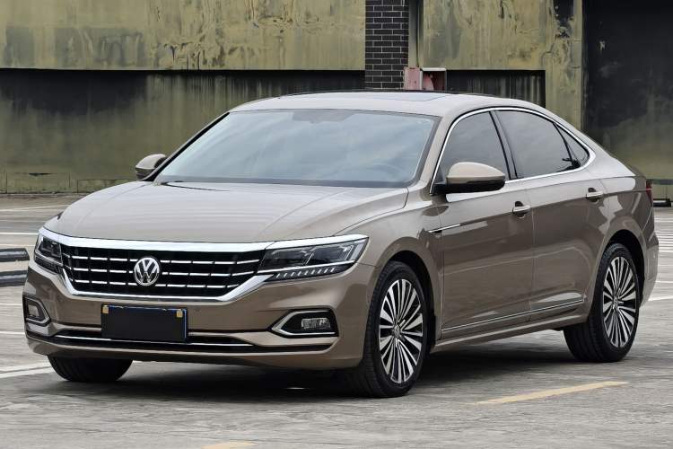 Used Volkswagen Passat 2019 330TSI Luxury Edition China VI Standard