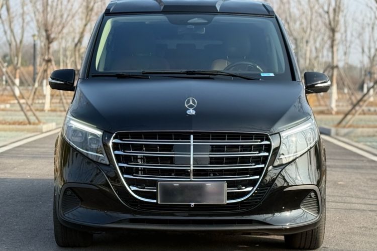 Used Mercedes-Benz V-Class 2024 V 300 Pilot Edition
