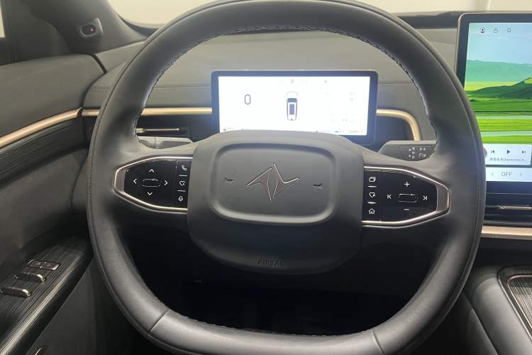 Used Dongfeng eπ eπ008 2024 210Max Range-Extended Version 6 Seats