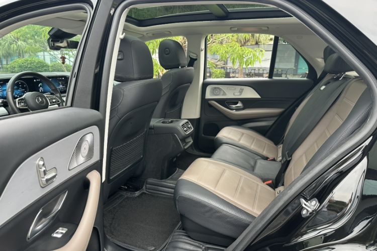 Used Mercedes-Benz GLE 2021 GLE 450 4MATIC AMG Line Interior 8