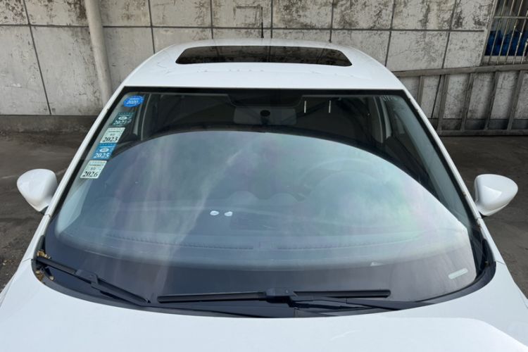 Used Volkswagen Jetta 2015 1.6L Automatic Comfort Model Roof