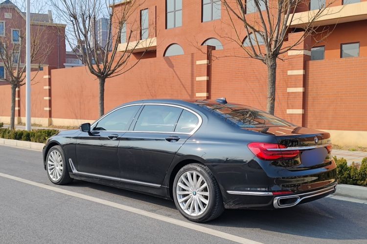 Used BMW 7 Series 2018 730Li Leading Model Excellence Package Exterior 4