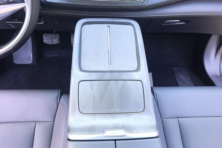 Used AION V 2023 Plus 70 Smart Tech Edition Ternary Lithium Interior 5